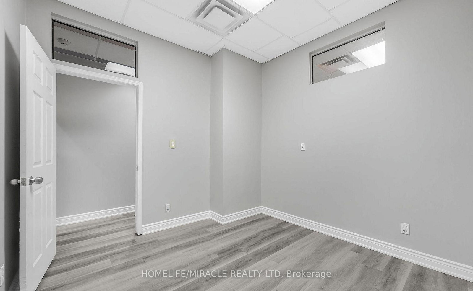 2 Automatic Drive, Unit 112 {Main Floor} - Photo 17