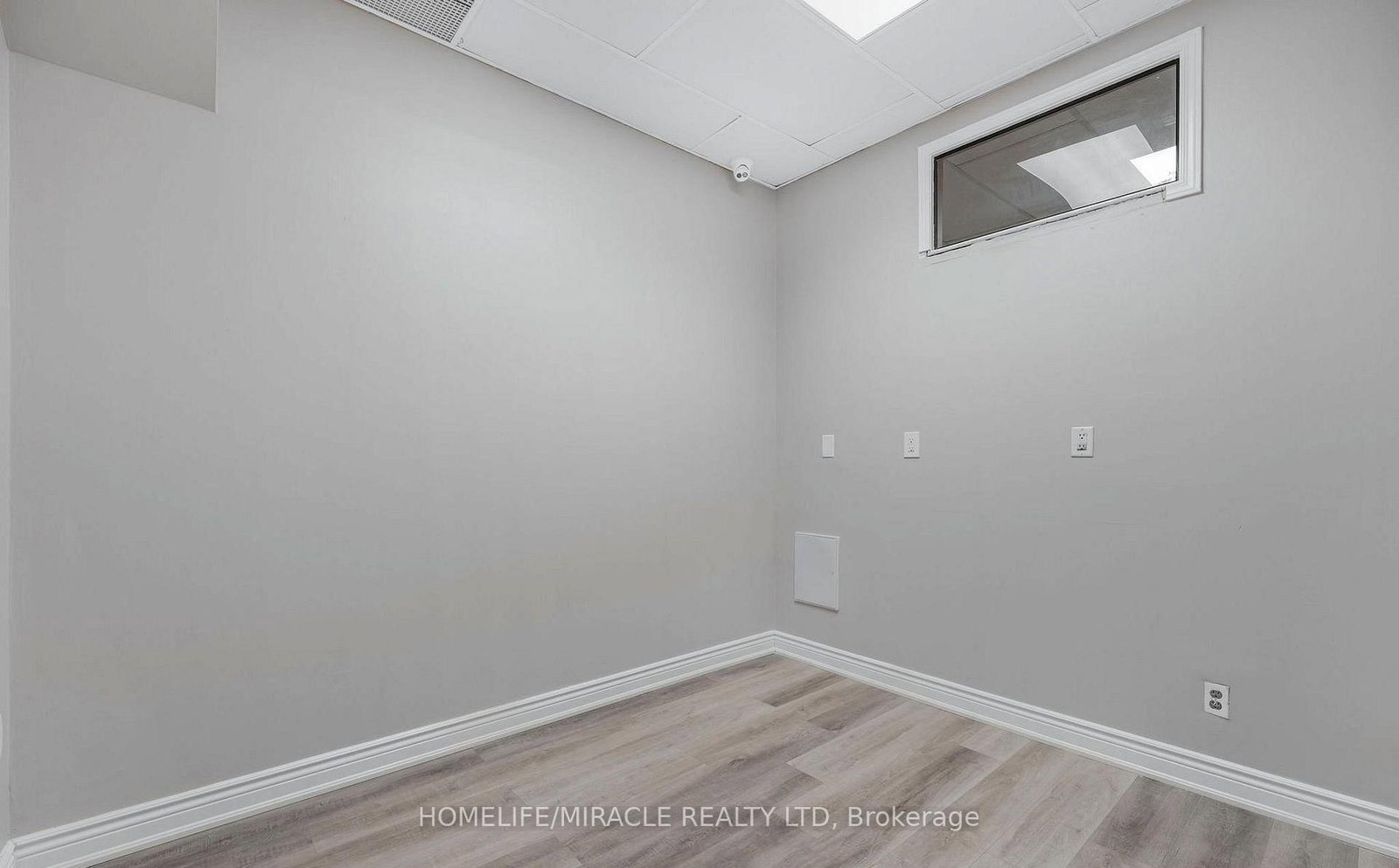 2 Automatic Drive, Unit 112 {Main Floor} - Photo 21