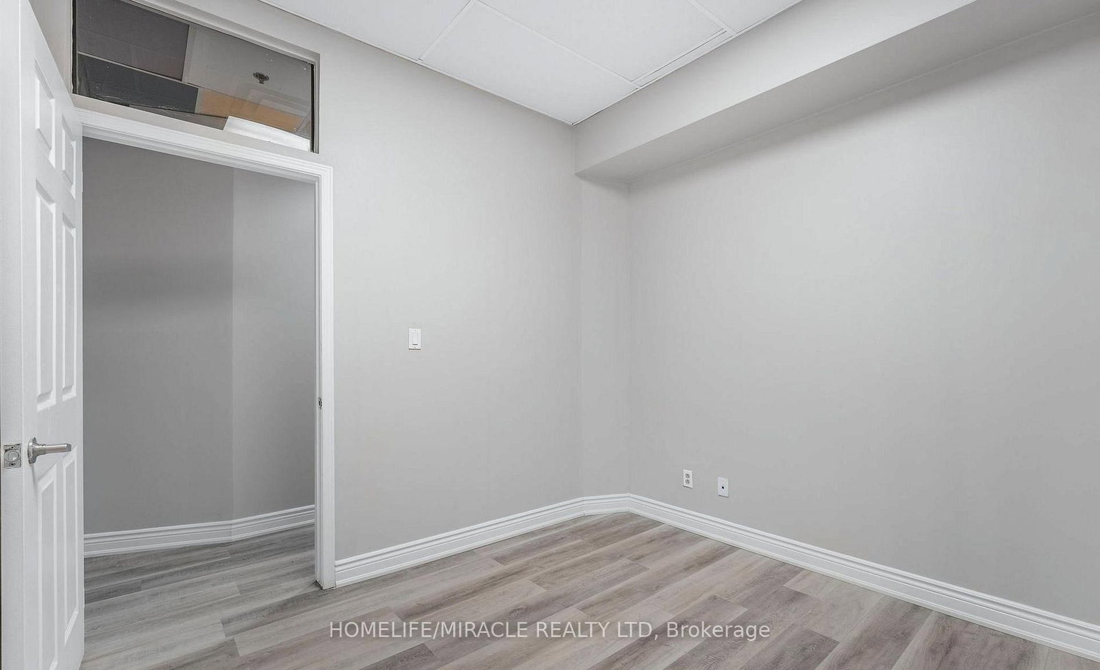 2 Automatic Drive, Unit 112 {Main Floor} - Photo 22