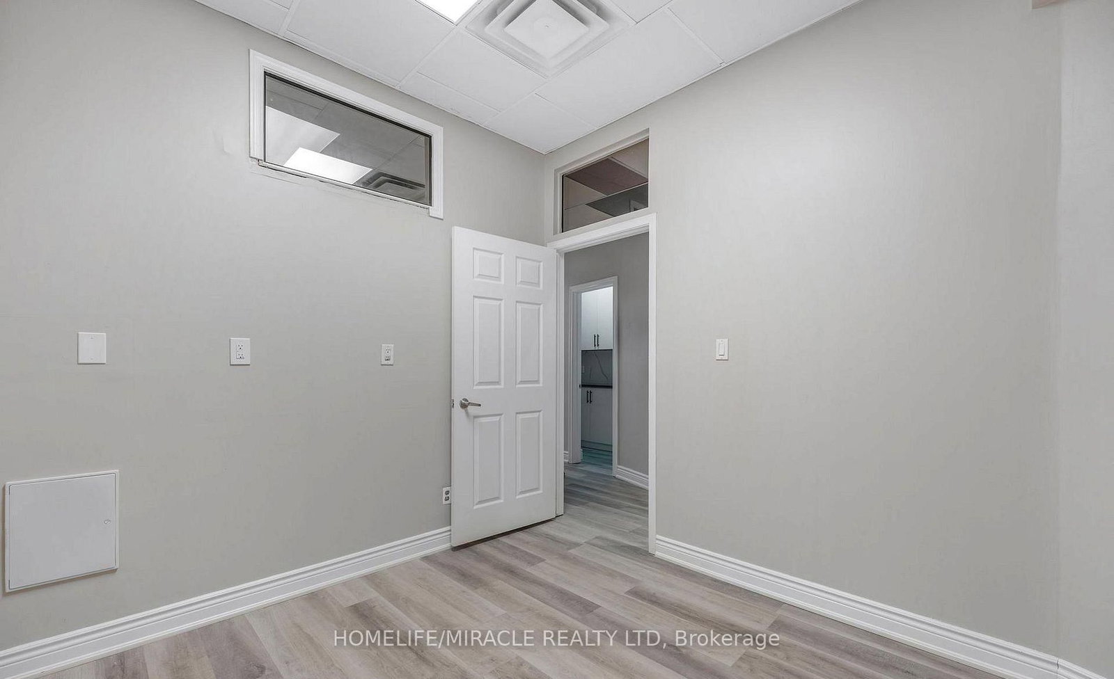 2 Automatic Drive, Unit 112 {Main Floor} - Photo 23