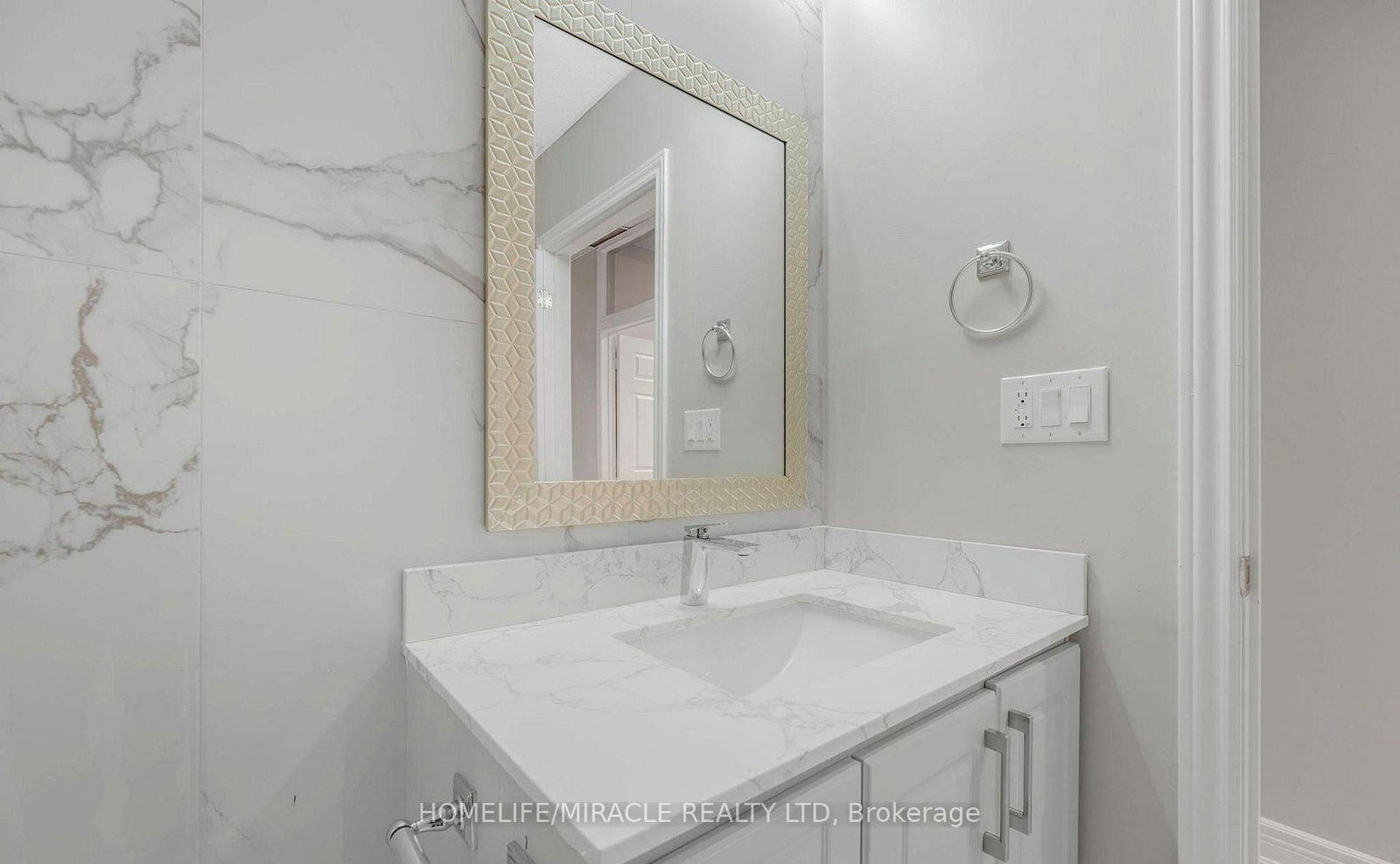 2 Automatic Drive, Unit 112 {Main Floor} - Photo 24