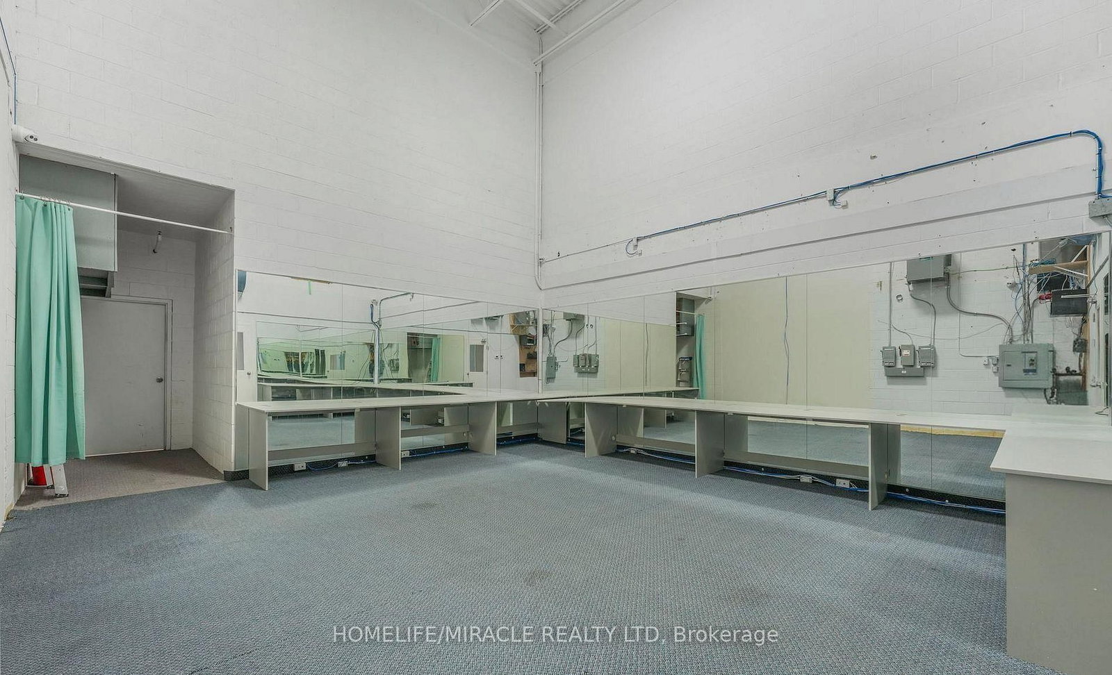 2 Automatic Drive, Unit 112 {Main Floor} - Photo 27