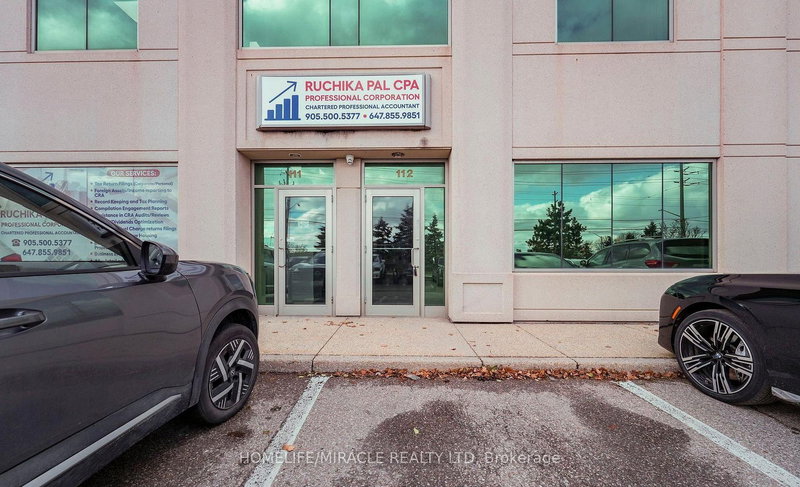 112 {Main Floor} - 2 Automatic Dr, Brampton, L6S 6K8 | Image 3