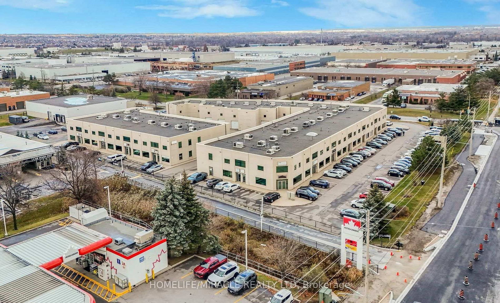 2 Automatic Drive, Unit 112 {Main Floor} - Photo 33