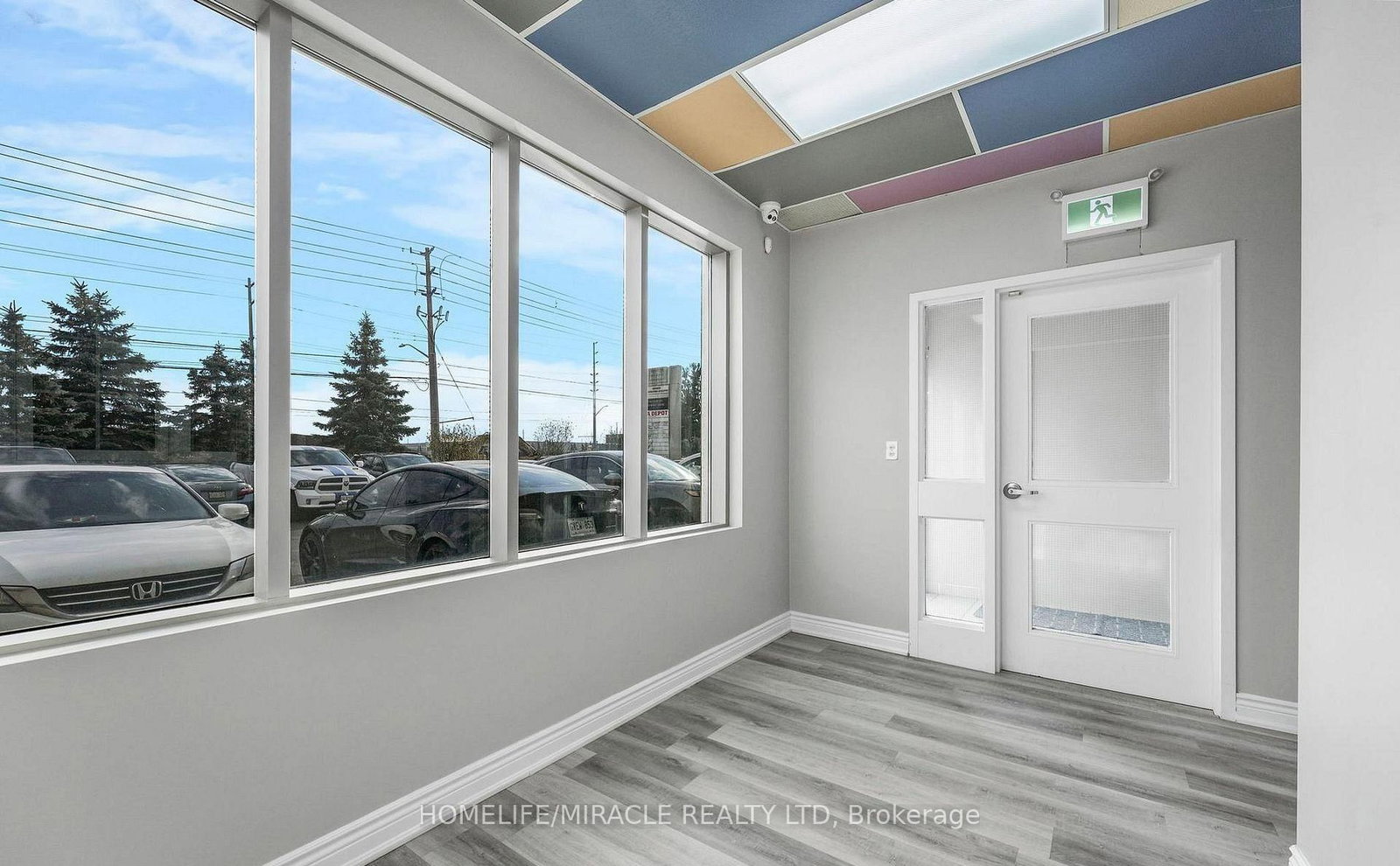 2 Automatic Drive, Unit 112 {Main Floor} - Photo 6