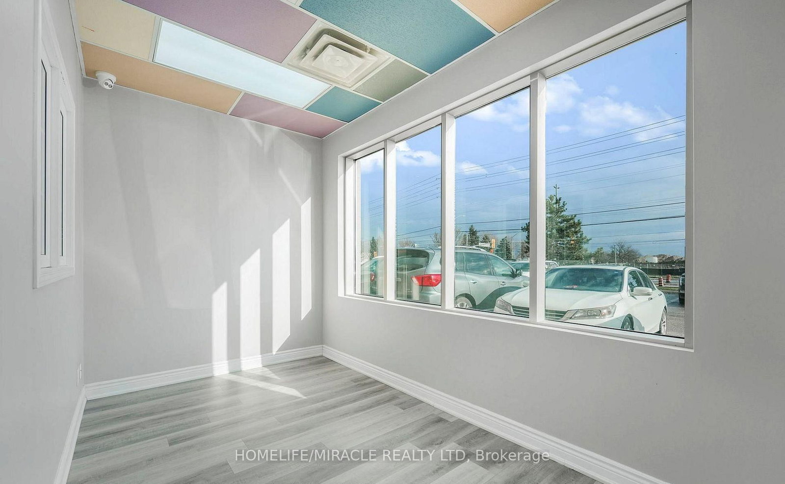 2 Automatic Drive, Unit 112 {Main Floor} - Photo 7