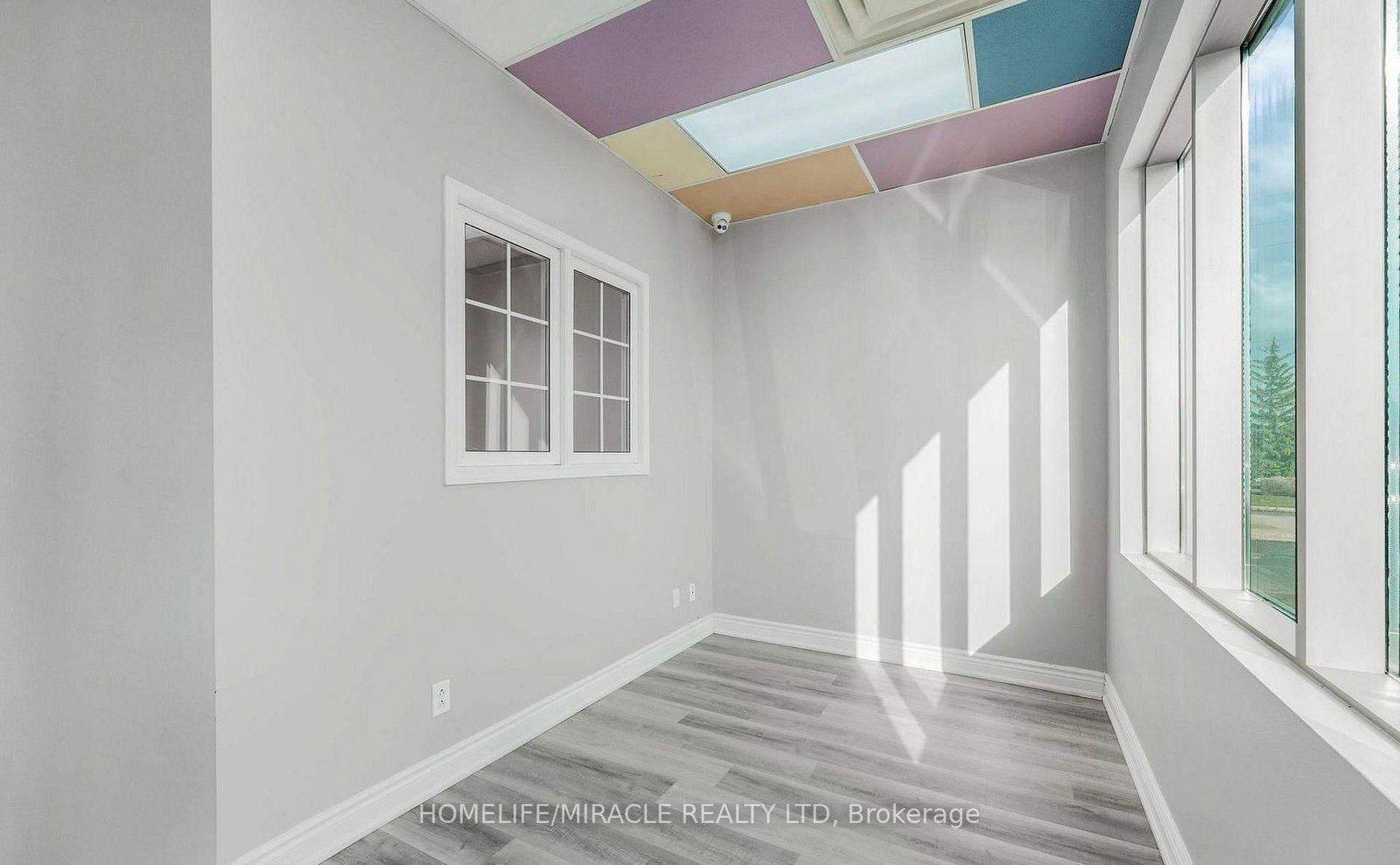 2 Automatic Drive, Unit 112 {Main Floor} - Photo 8