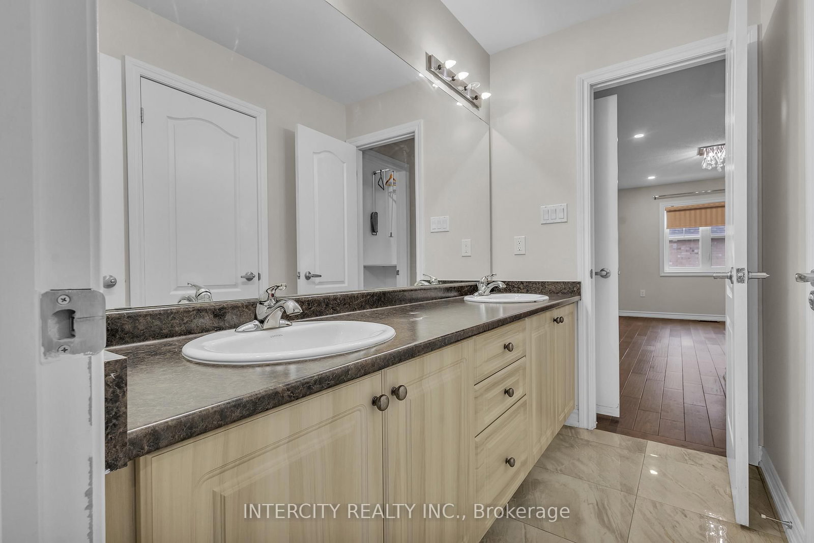 45 Roulette Crescent - Photo 41