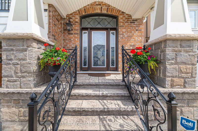 156 Camellia Cres, Oakville, L6H 1L2 | Image 3