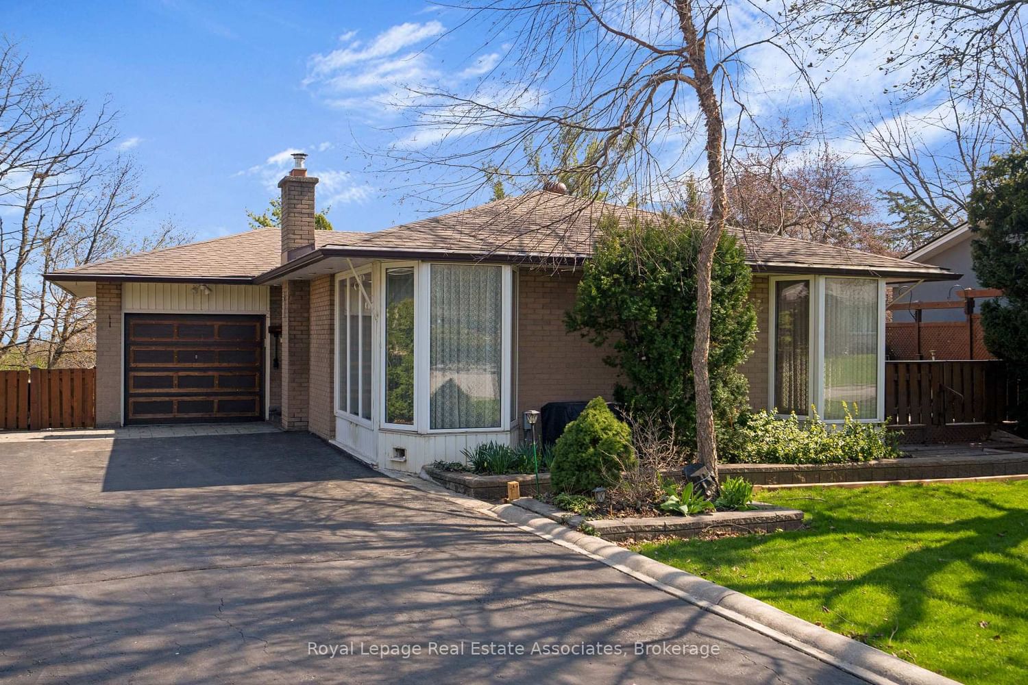 502 Falgarwood Drive - Photo 2