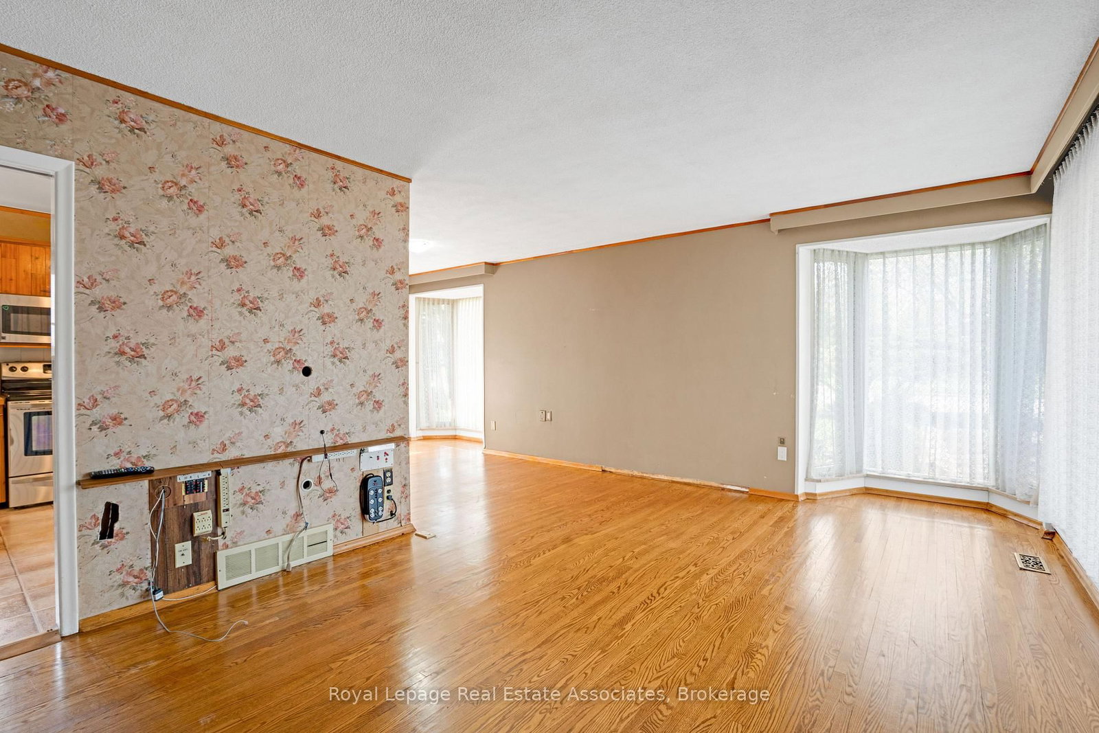 502 Falgarwood Drive - Photo 4