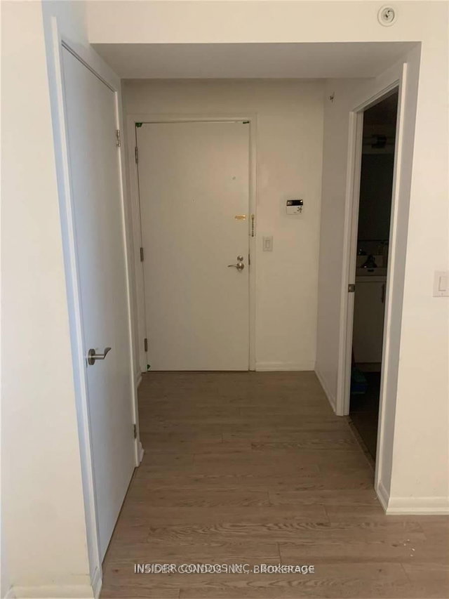 912 - 830 Lawrence Avenue W