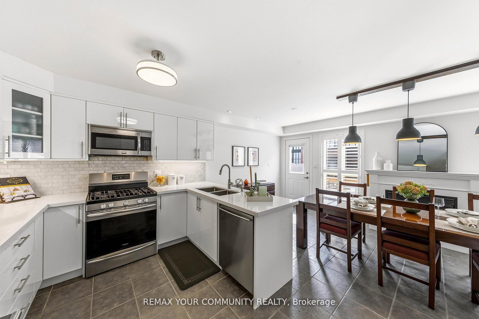 9 Cannes Circle - Photo 13