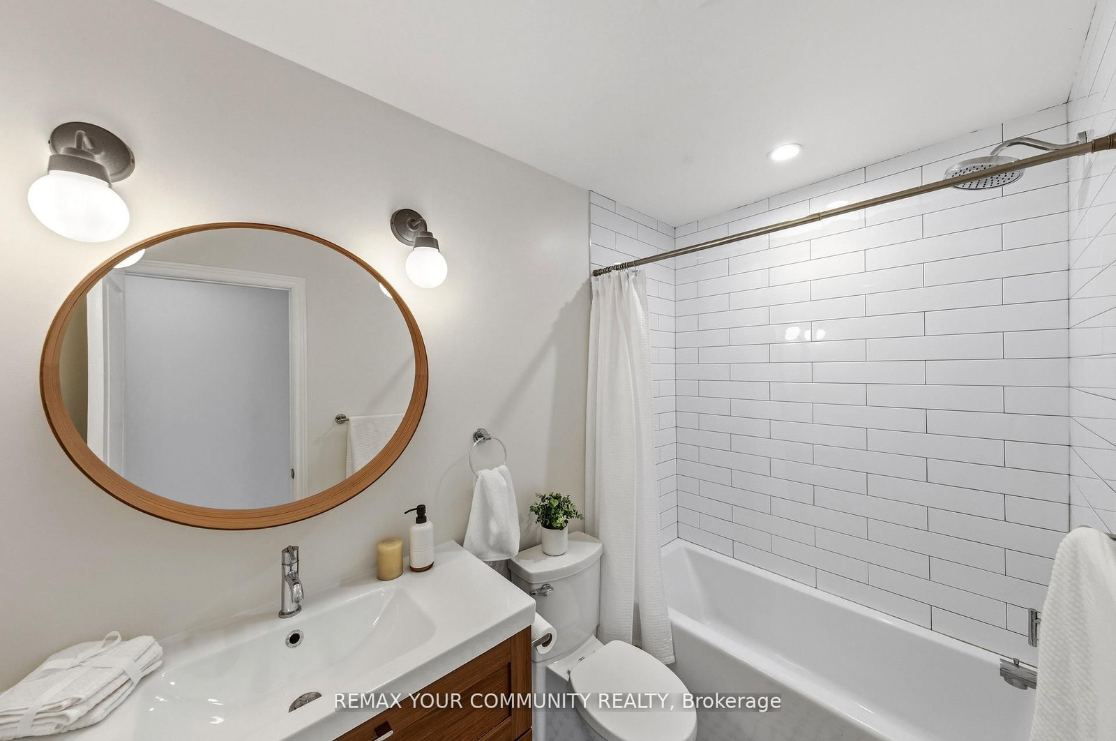 9 Cannes Circle - Photo 28