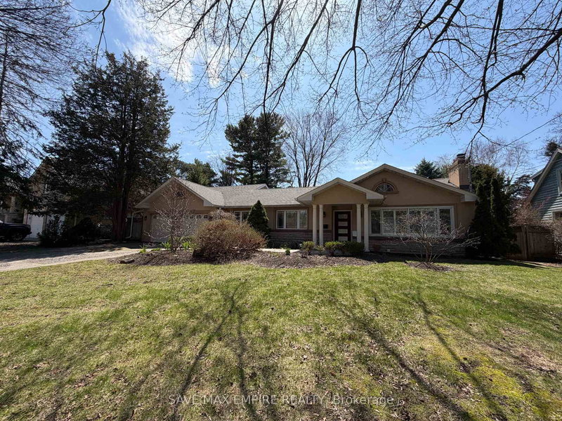 964 PARKLAND Ave, Mississauga, L5H 3G6 | Image 2