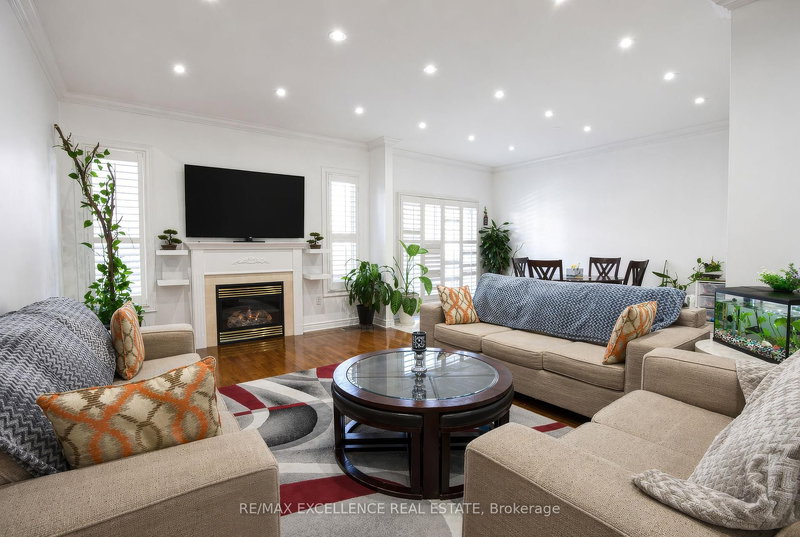 5 Castlegate Blvd, Brampton, L6P 2L4 | Image 3