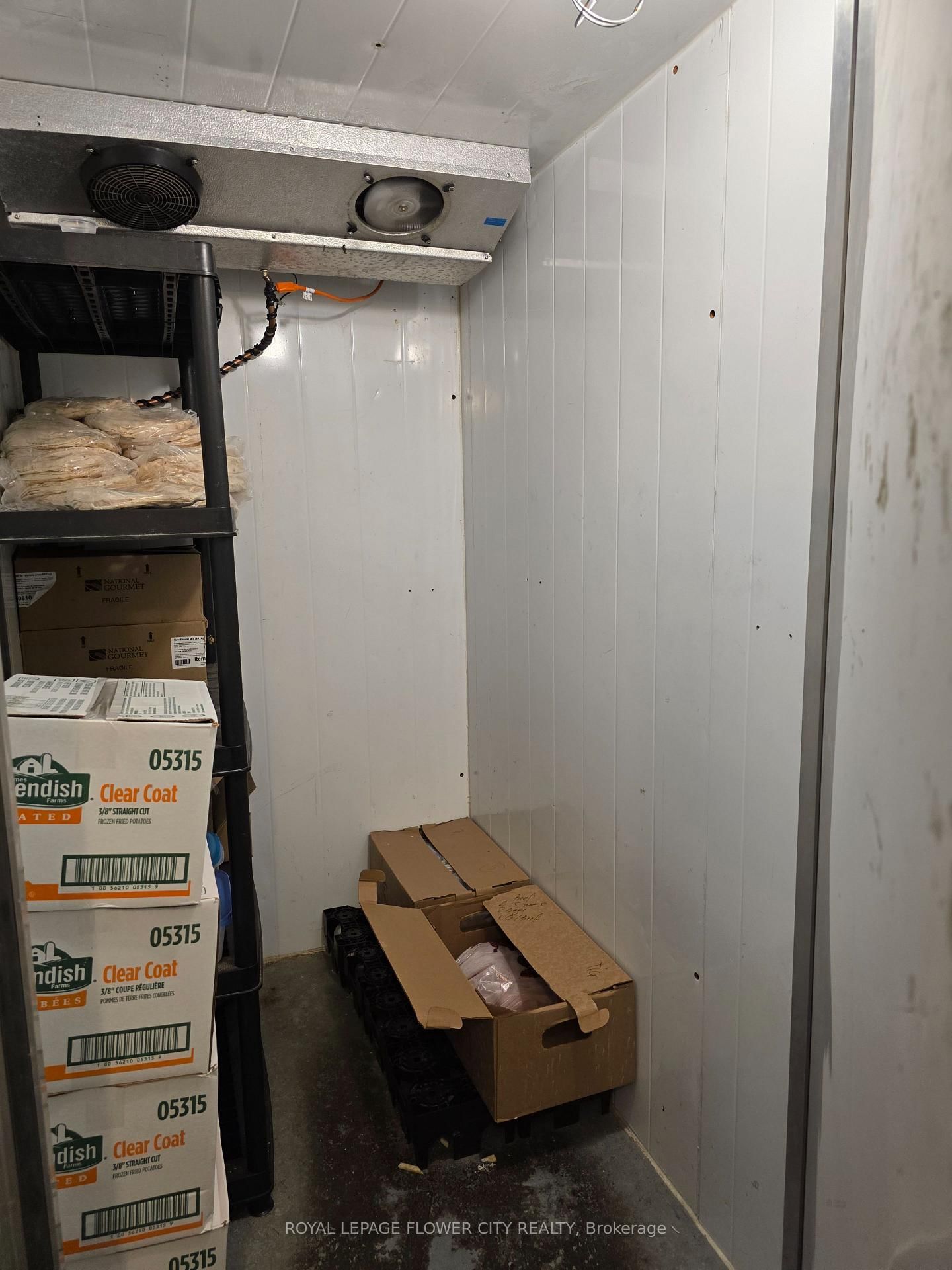 1900 Lakeshore Road W - Photo 9