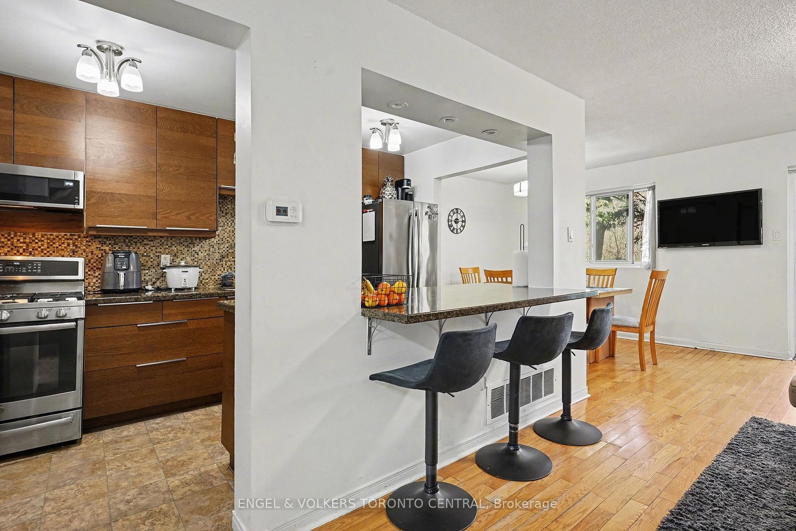 6779 Glen Erin Drive, Unit 19 - Photo 5