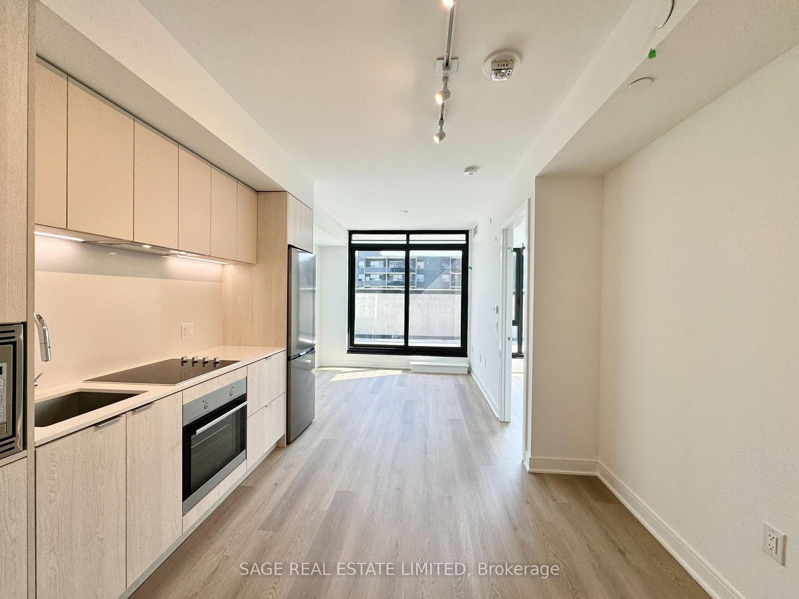 86 Dundas Street E, Unit 806