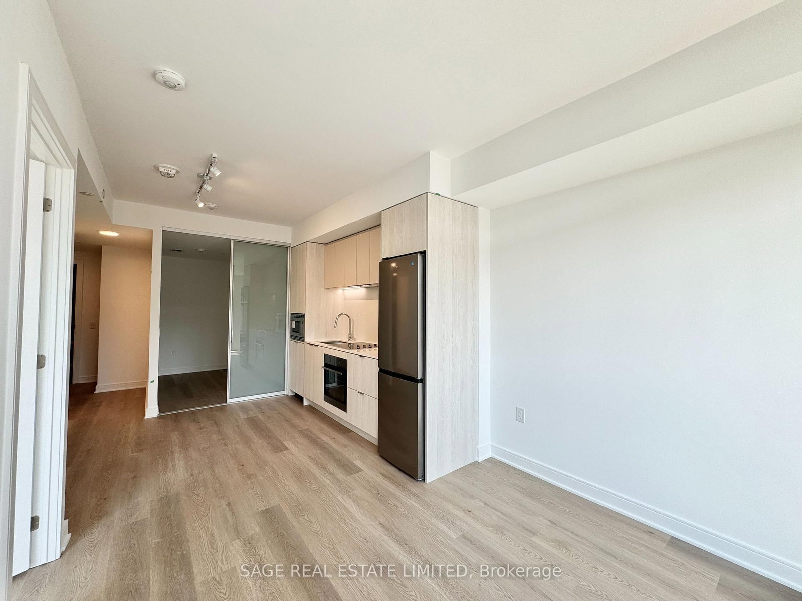86 Dundas Street E, Unit 806 - Photo 16