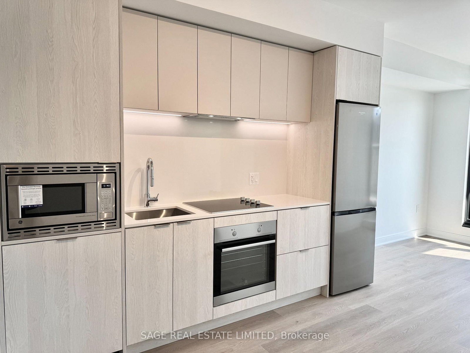 86 Dundas Street E, Unit 806 - Photo 3