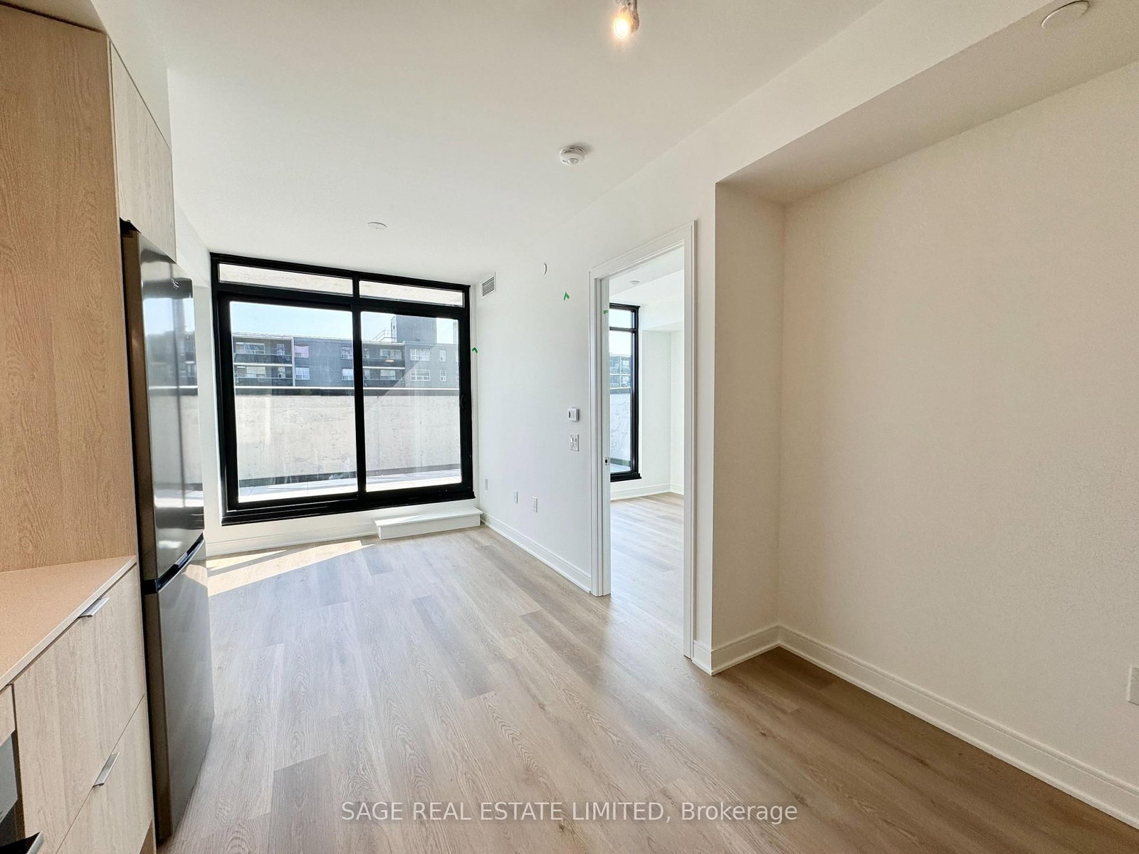 86 Dundas Street E, Unit 806 - Photo 4