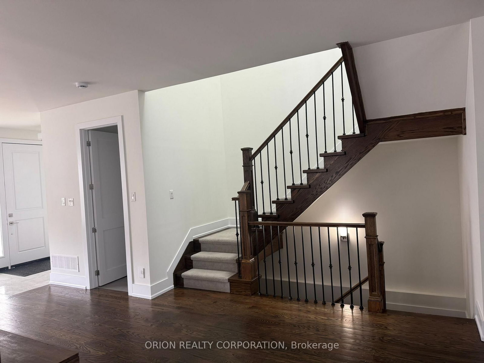 66 Livingstone Avenue - Photo 2