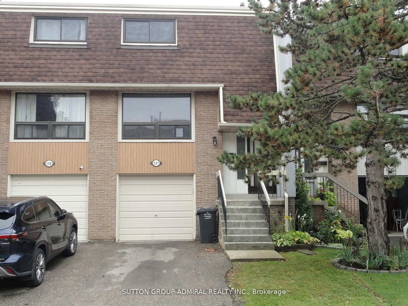 137 Ashton Cres, Brampton, L6S 3J9 | Image 2