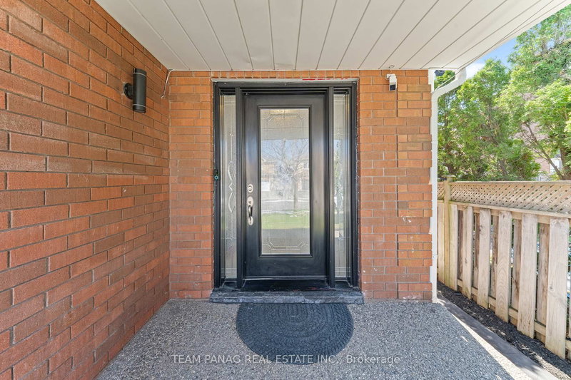 57 Muirland Cres, Brampton, L6X 4P3 | Image 3