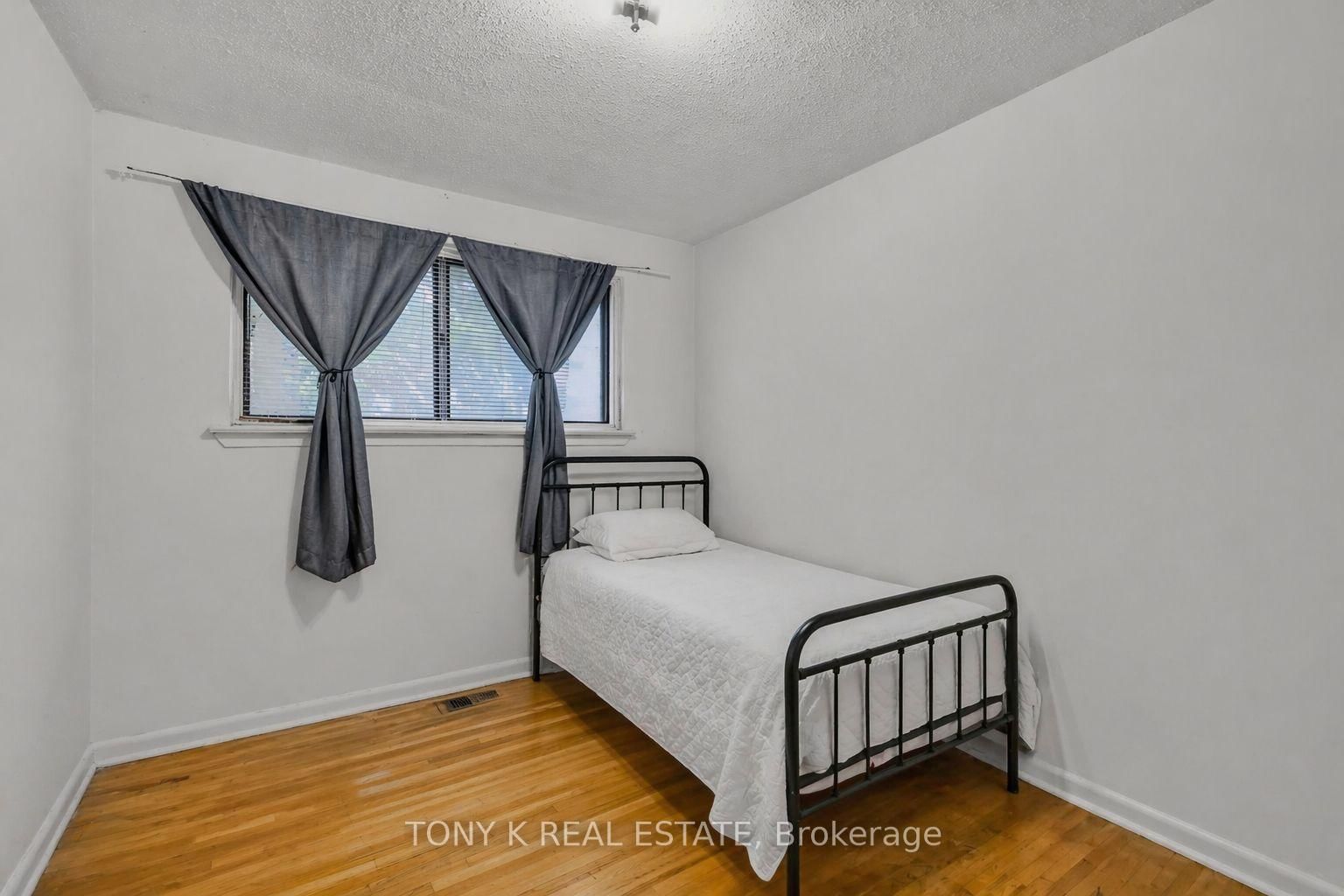 3012 Keele Street - Photo 6