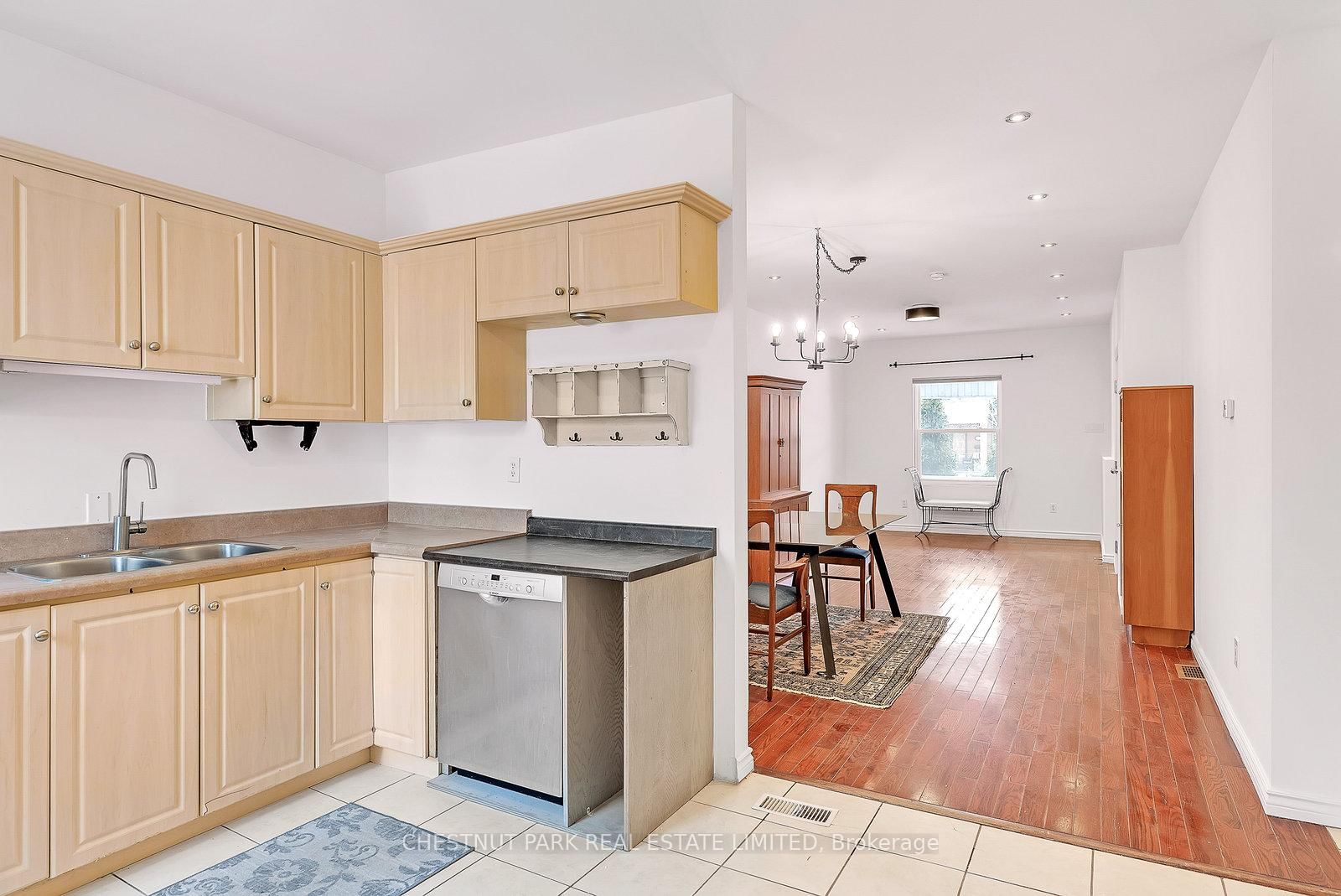 1383 Lansdowne Avenue - Photo 11