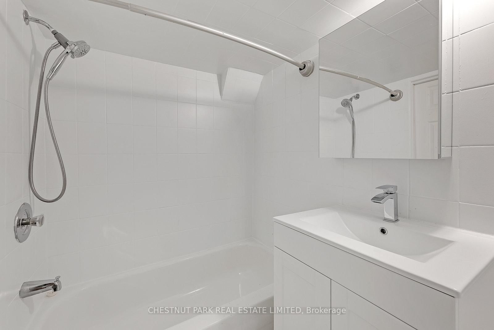 1383 Lansdowne Avenue - Photo 21