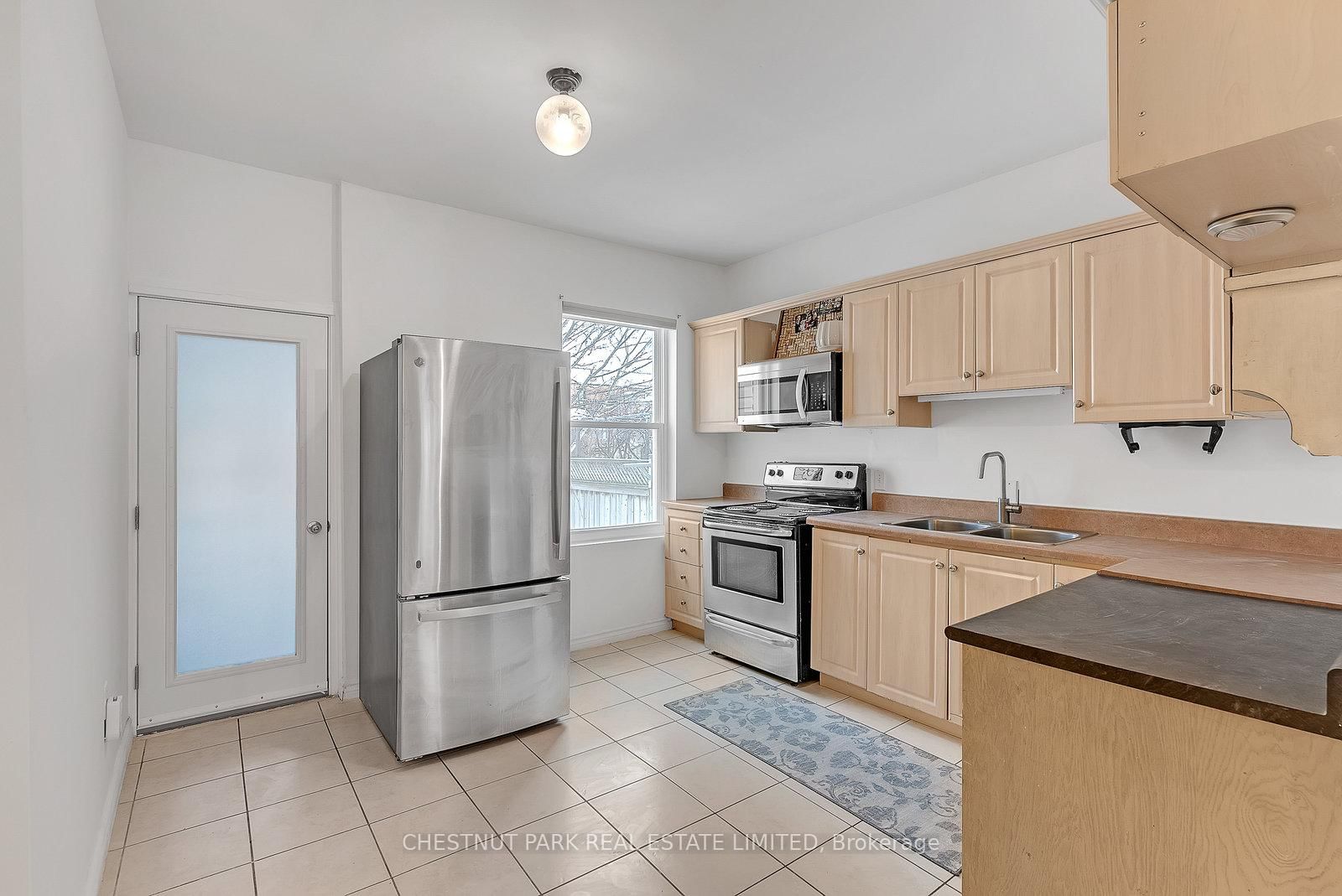 1383 Lansdowne Avenue - Photo 9