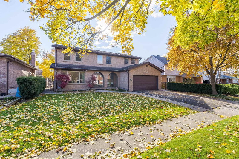 41 Cleaveholm Dr, Halton Hills, L7G 3E3 | Image 2