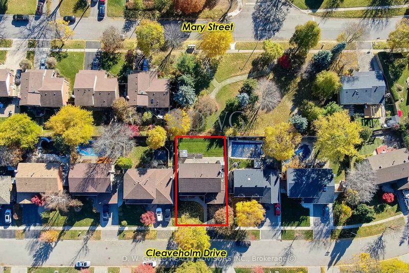 41 Cleaveholm Dr, Halton Hills, L7G 3E3 | Image 3