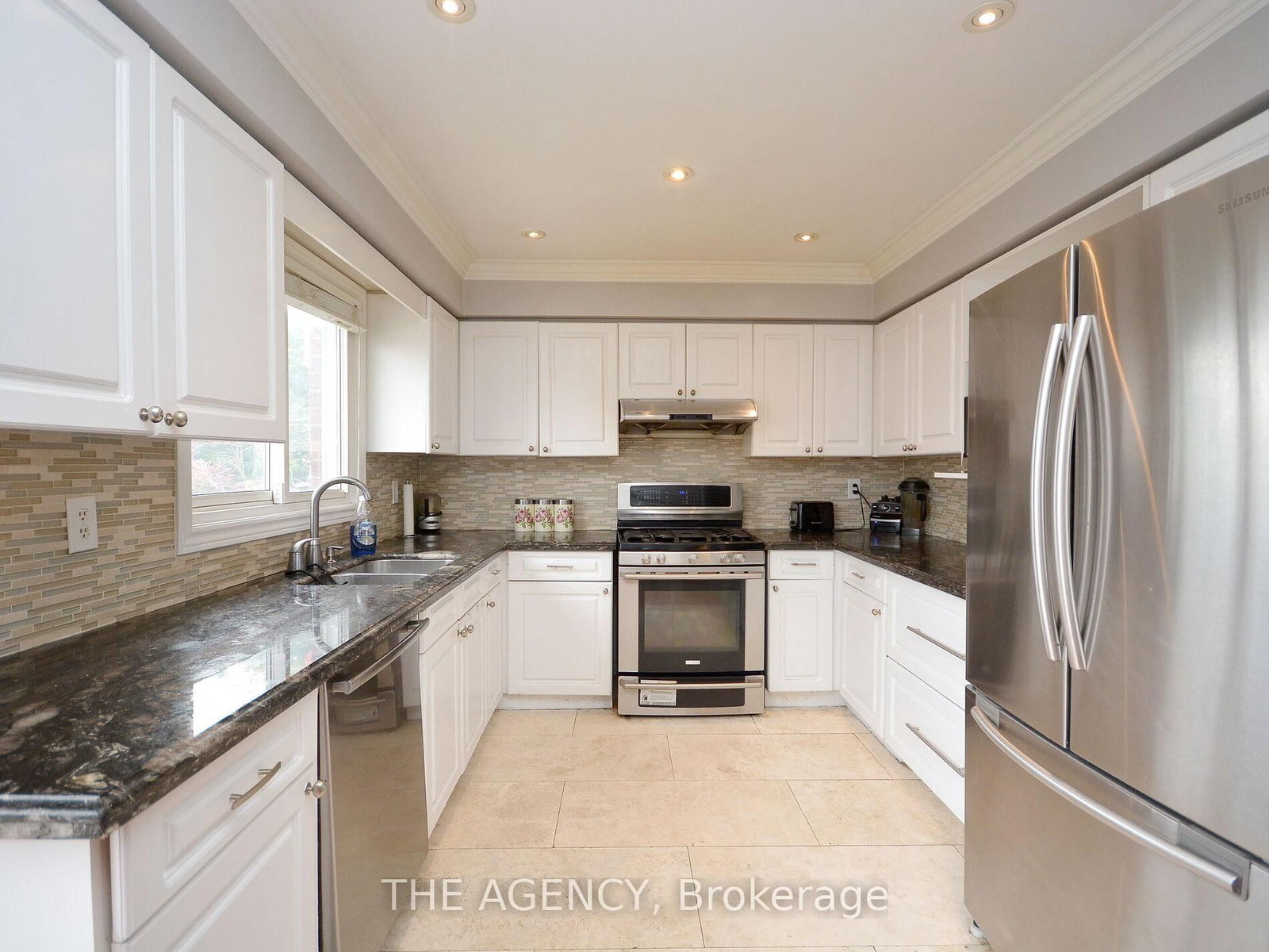 6097 Douguy Boulevard, Unit Upper - Photo 11