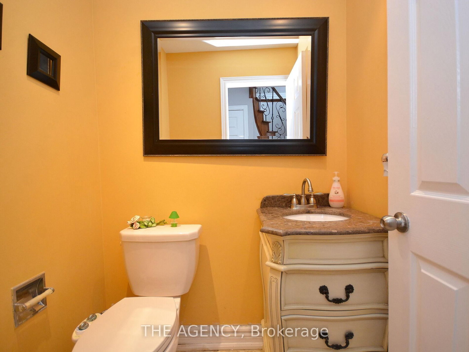 6097 Douguy Boulevard, Unit Upper - Photo 18