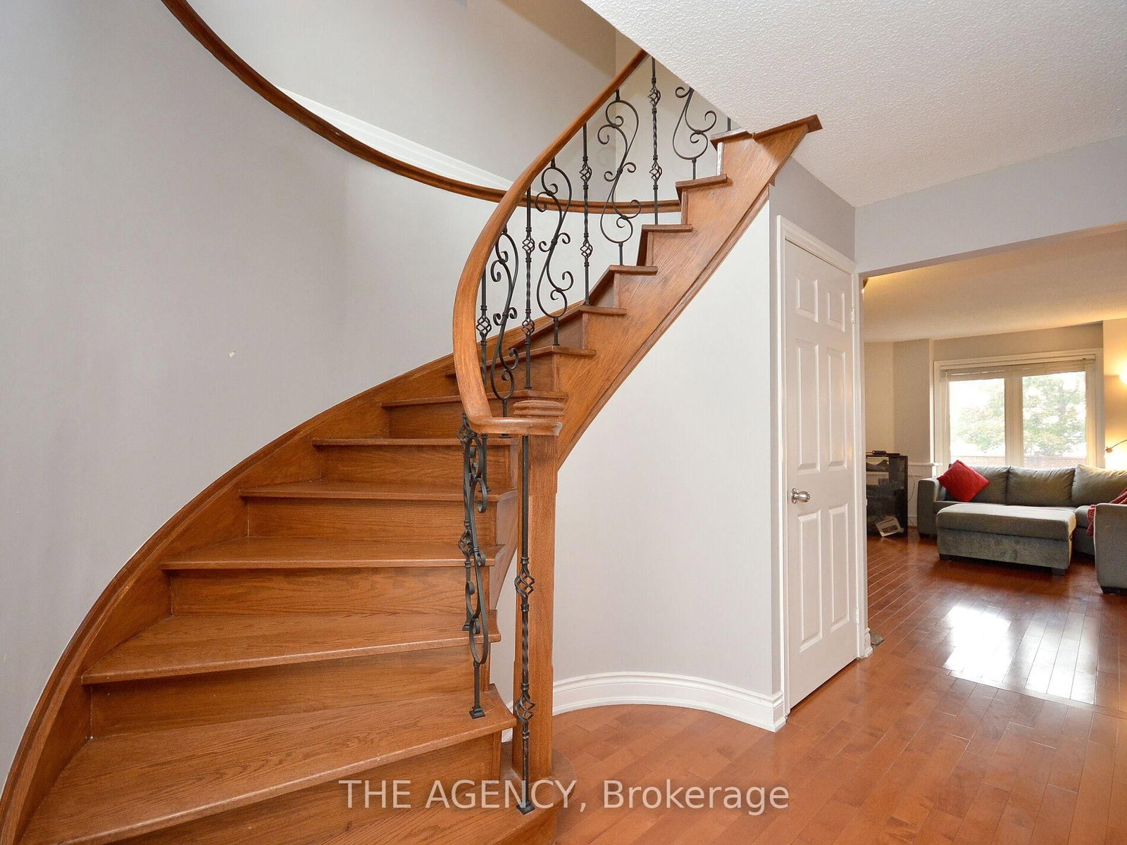 6097 Douguy Boulevard, Unit Upper - Photo 20