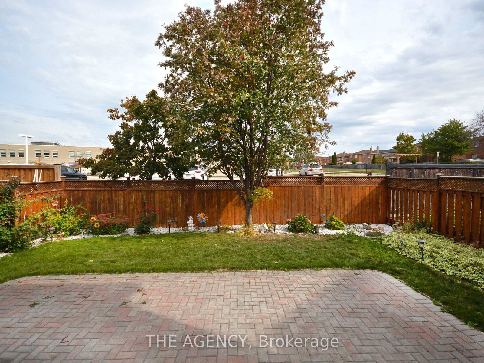 6097 Douguy Boulevard, Unit Upper - Photo 39