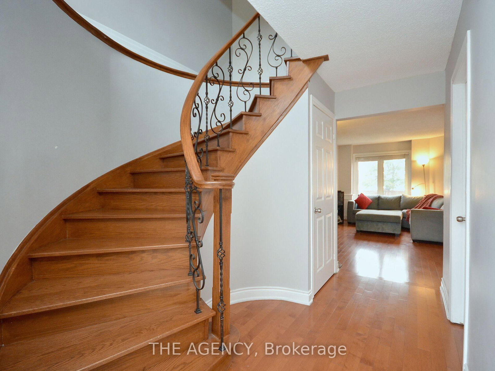 6097 Douguy Boulevard, Unit Upper - Photo 5