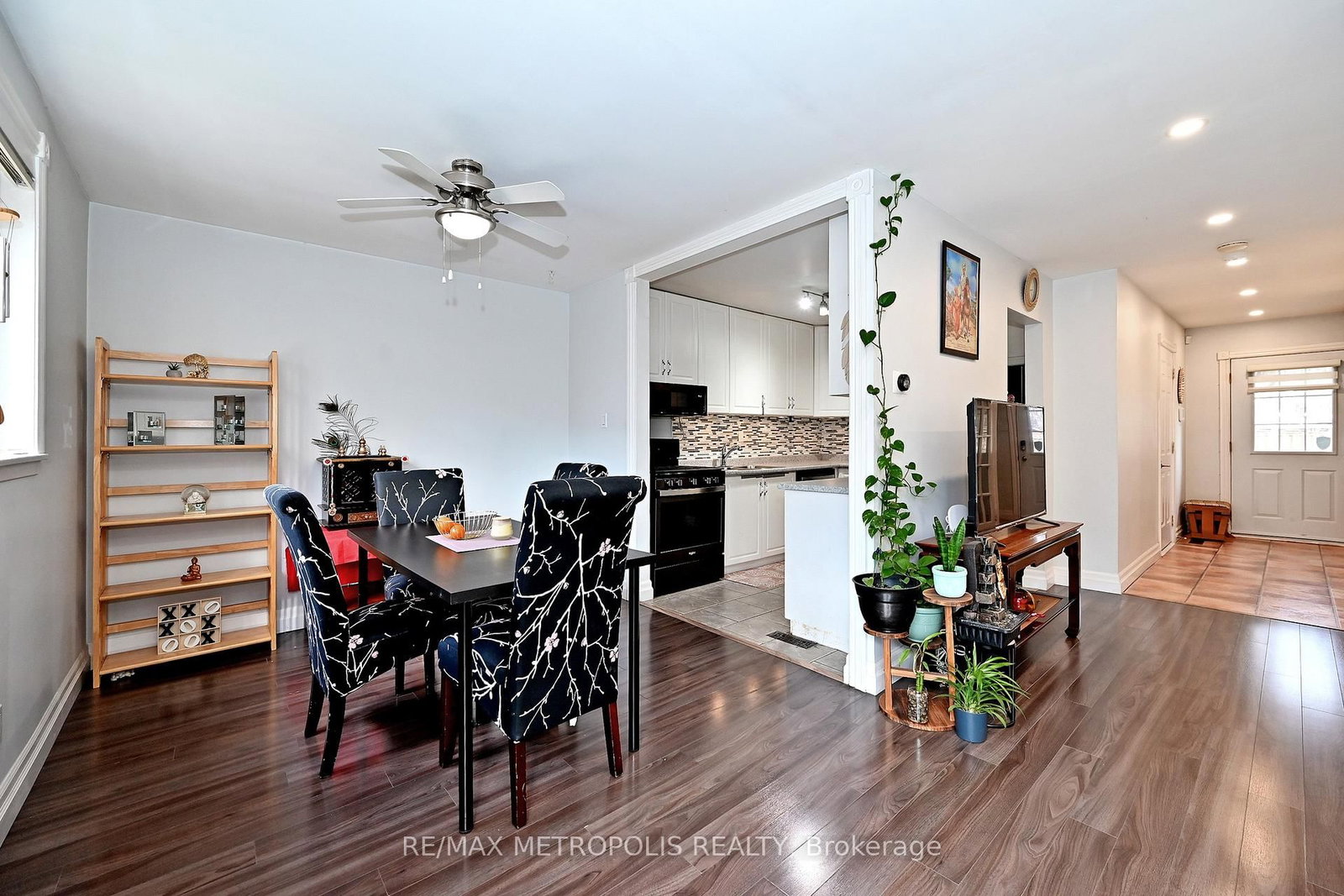 45 Hansen Road N, Unit 83 - Photo 15