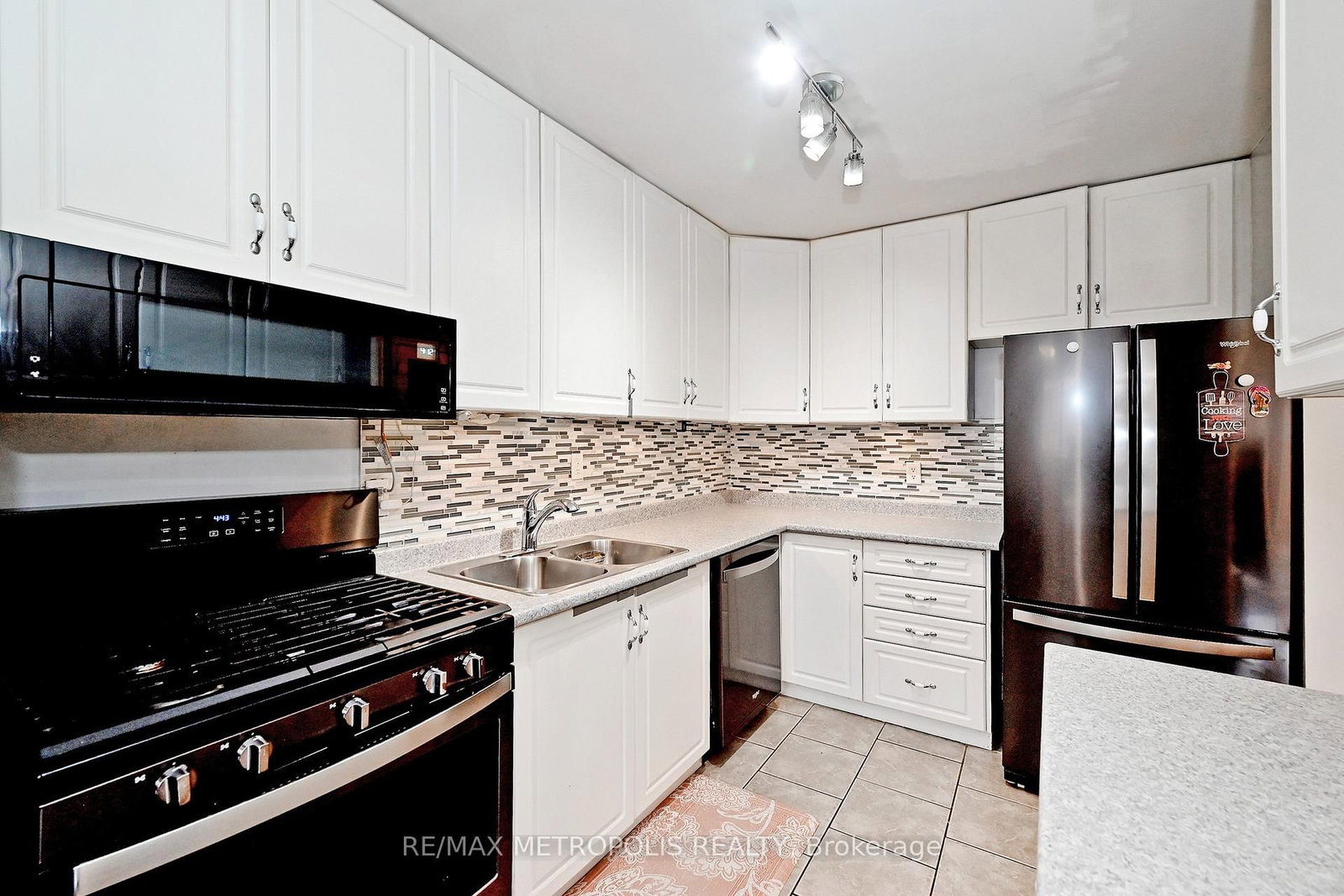 45 Hansen Road N, Unit 83 - Photo 17