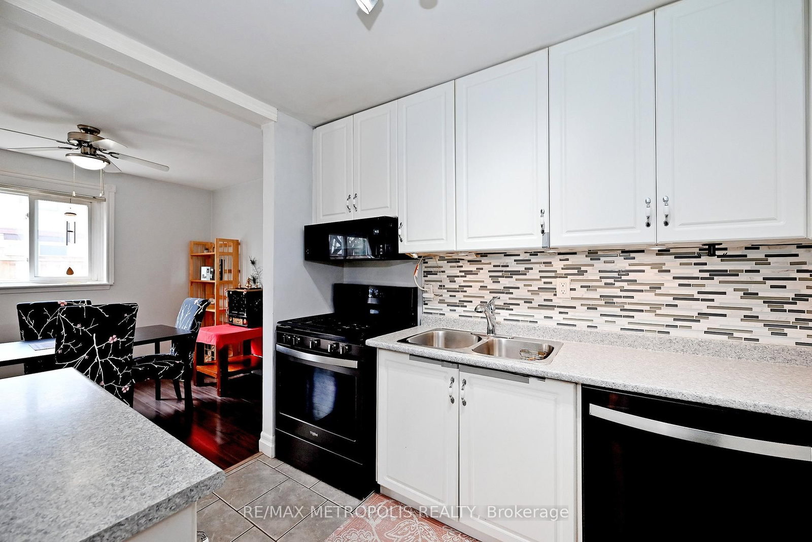 45 Hansen Road N, Unit 83 - Photo 18