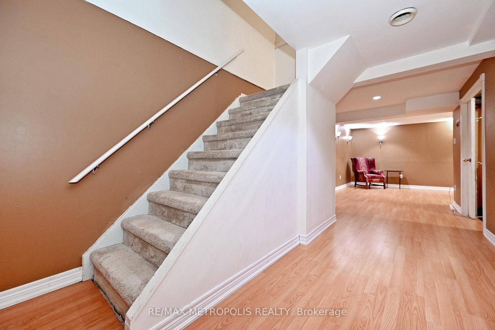 45 Hansen Road N, Unit 83 - Photo 38