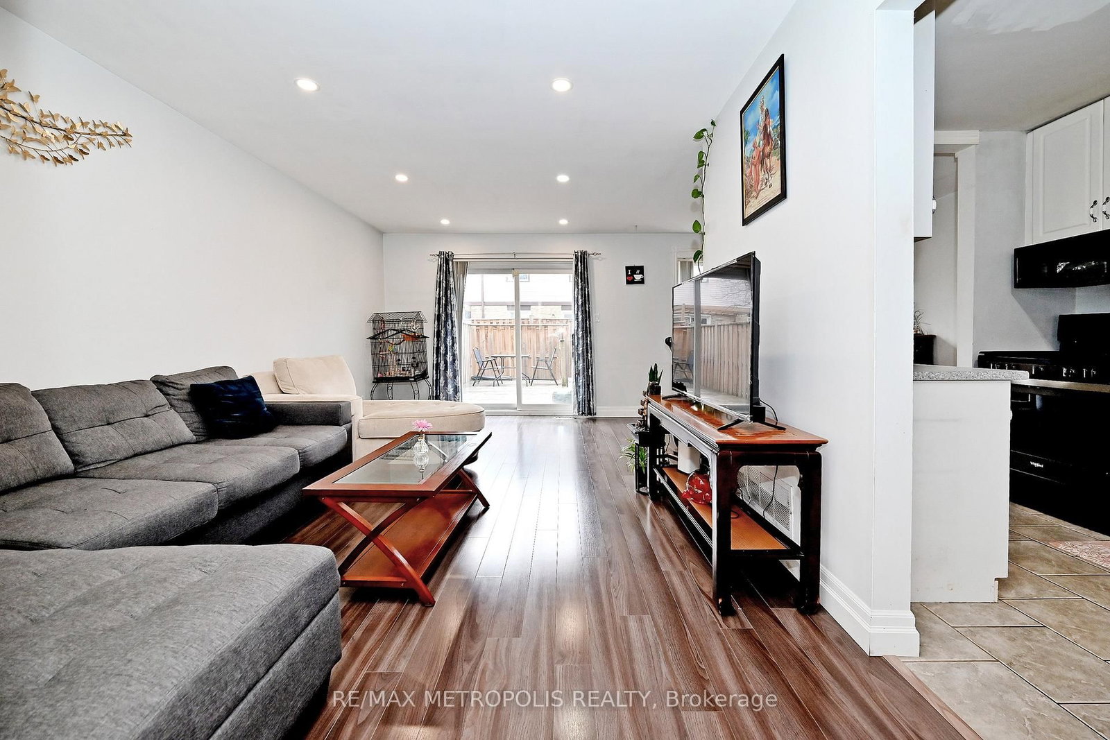 45 Hansen Road N, Unit 83 - Photo 4