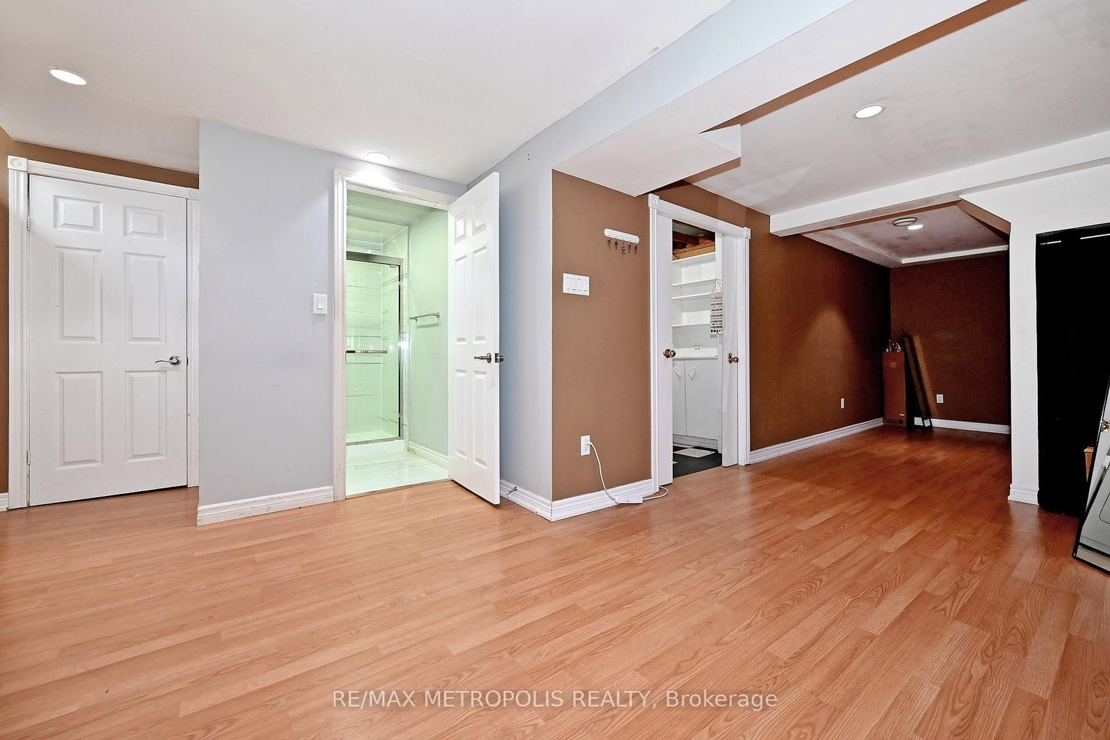 45 Hansen Road N, Unit 83 - Photo 40