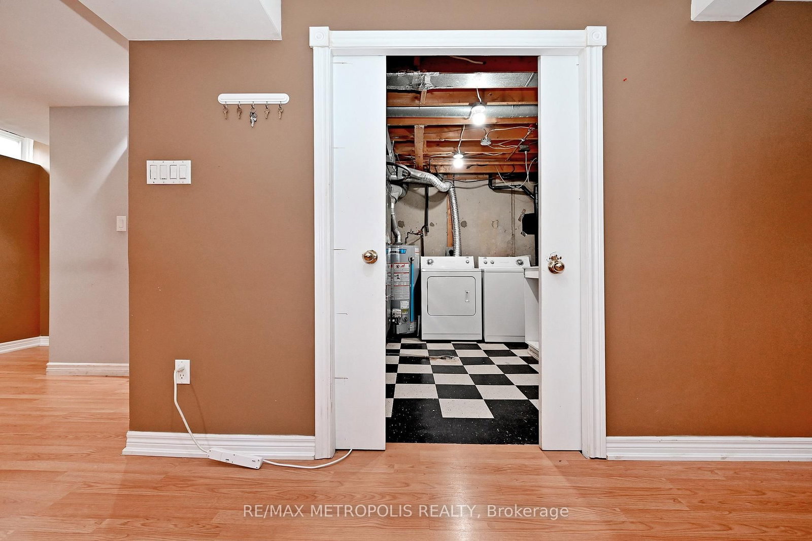 45 Hansen Road N, Unit 83 - Photo 44