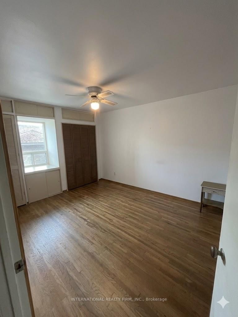 1481 Myron Drive W - Photo 5