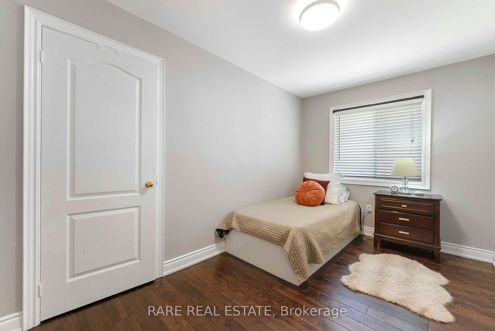 33 SOUTHBEND Drive - Photo 10