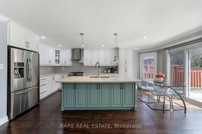 33 SOUTHBEND Dr, Brampton, L7A 1K5 | Image 3